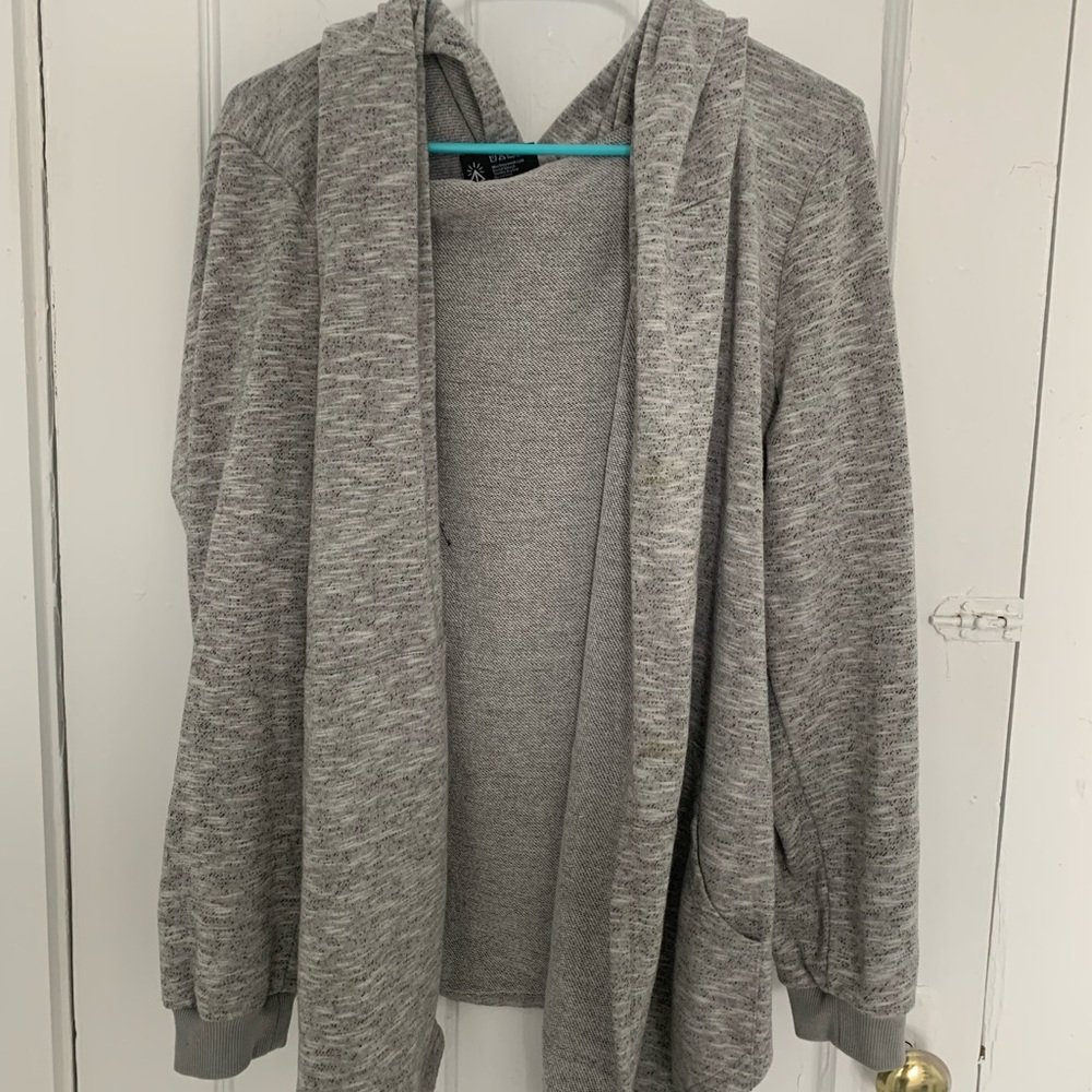 Prolifc fashion forward cardigan